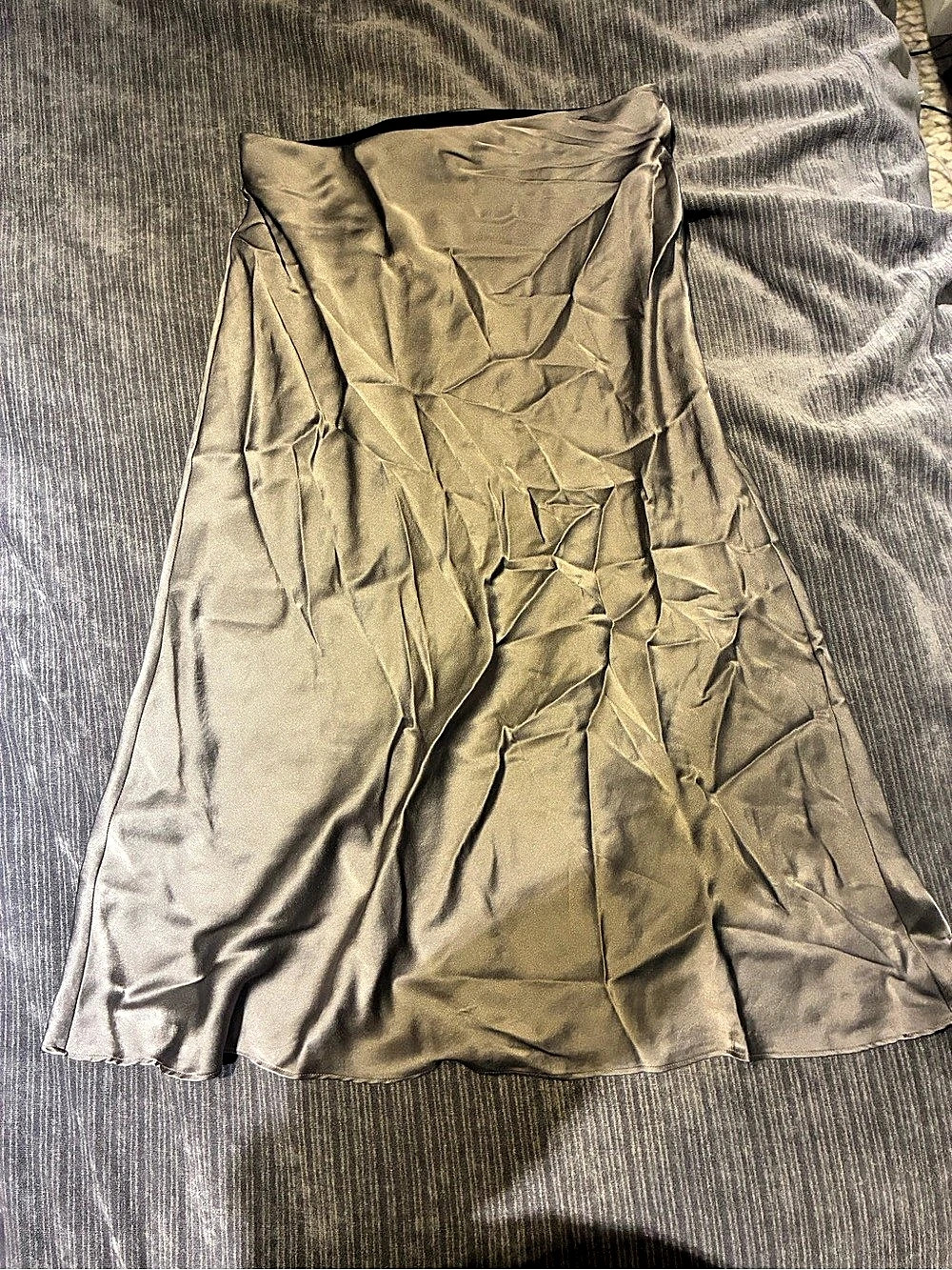 Quince midi slip skirt Gray Medium 100% silk high waisted Like new mint
